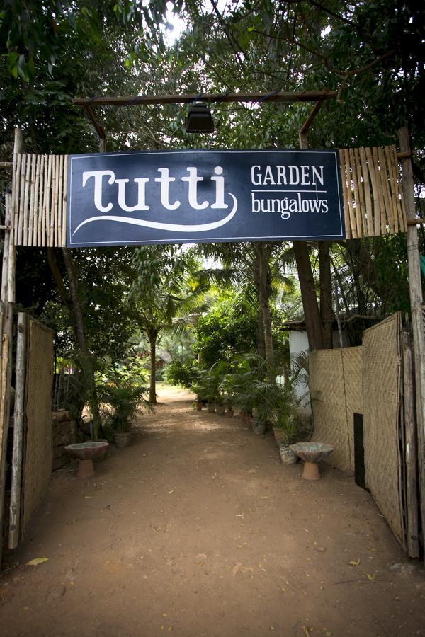 Tutti Garden Bungalows 호텔 Mormugao 외부 사진